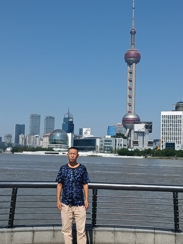 伪装浪漫的第一张照片--上海中老年相亲网